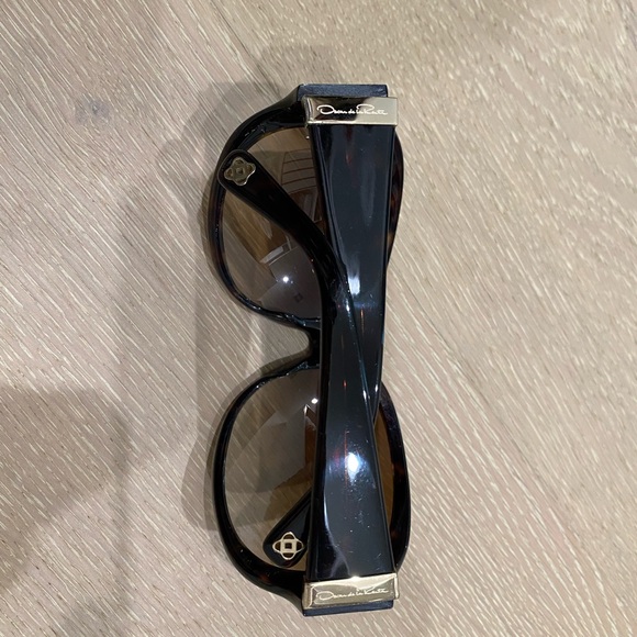 Oscar de la renta oversized sunglasses - Picture 6 of 6